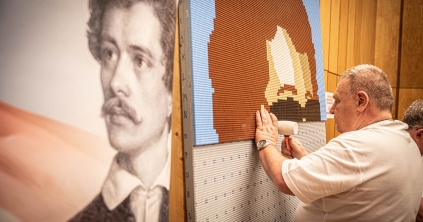 Építőkockákból rakták ki Petőfi Sándort